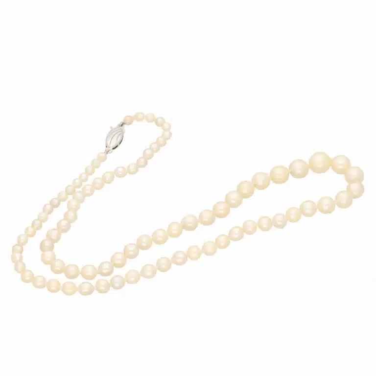 Cultured Pearl Necklace with 9k White Gold Clasp