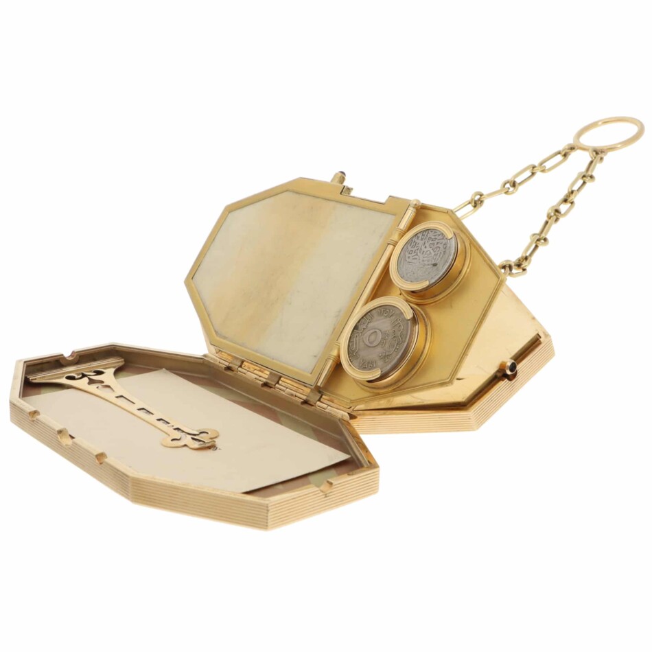 Cartier Paris c.1920's Art Deco Vanity Case In 18k Gold