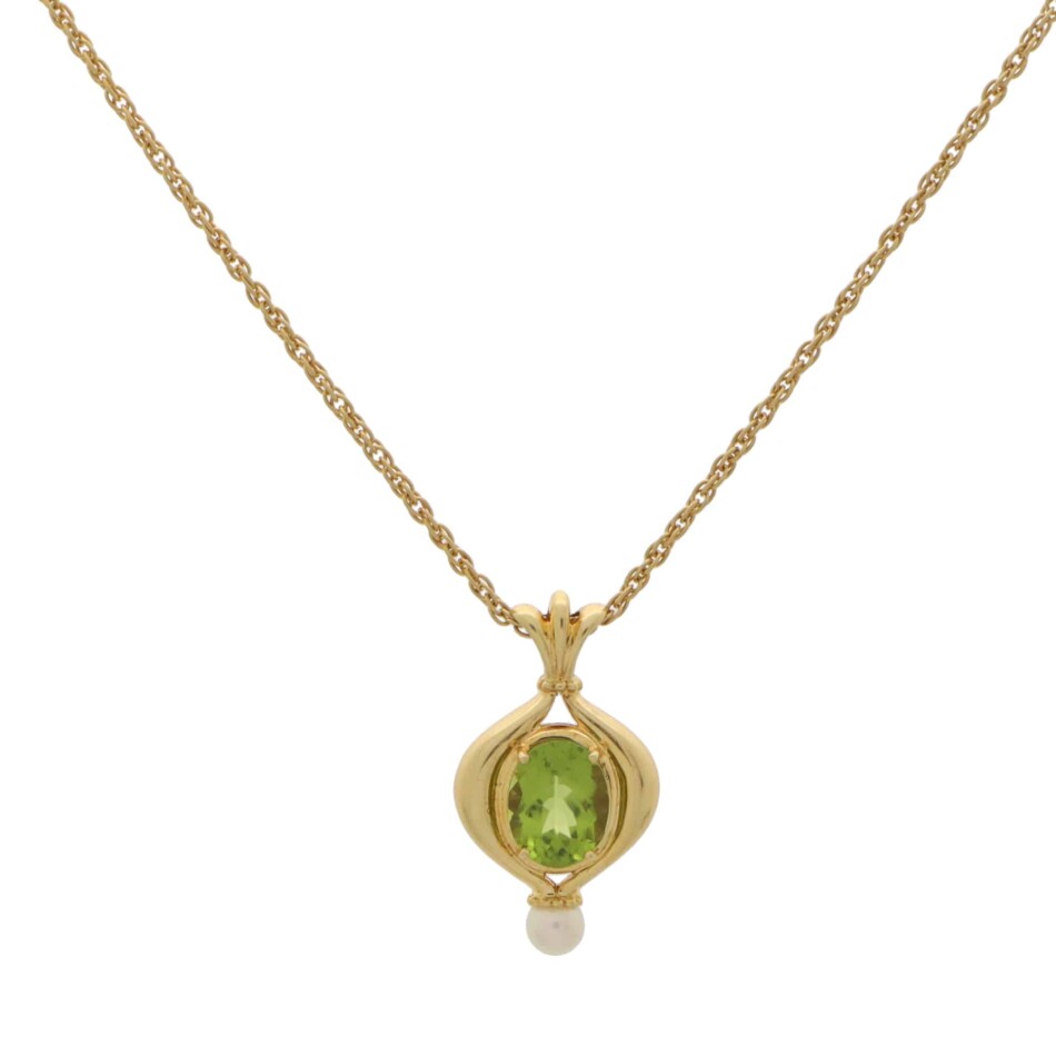 Vintage Mikimoto Peridot and Pearl Necklace in 18k Yellow Gold