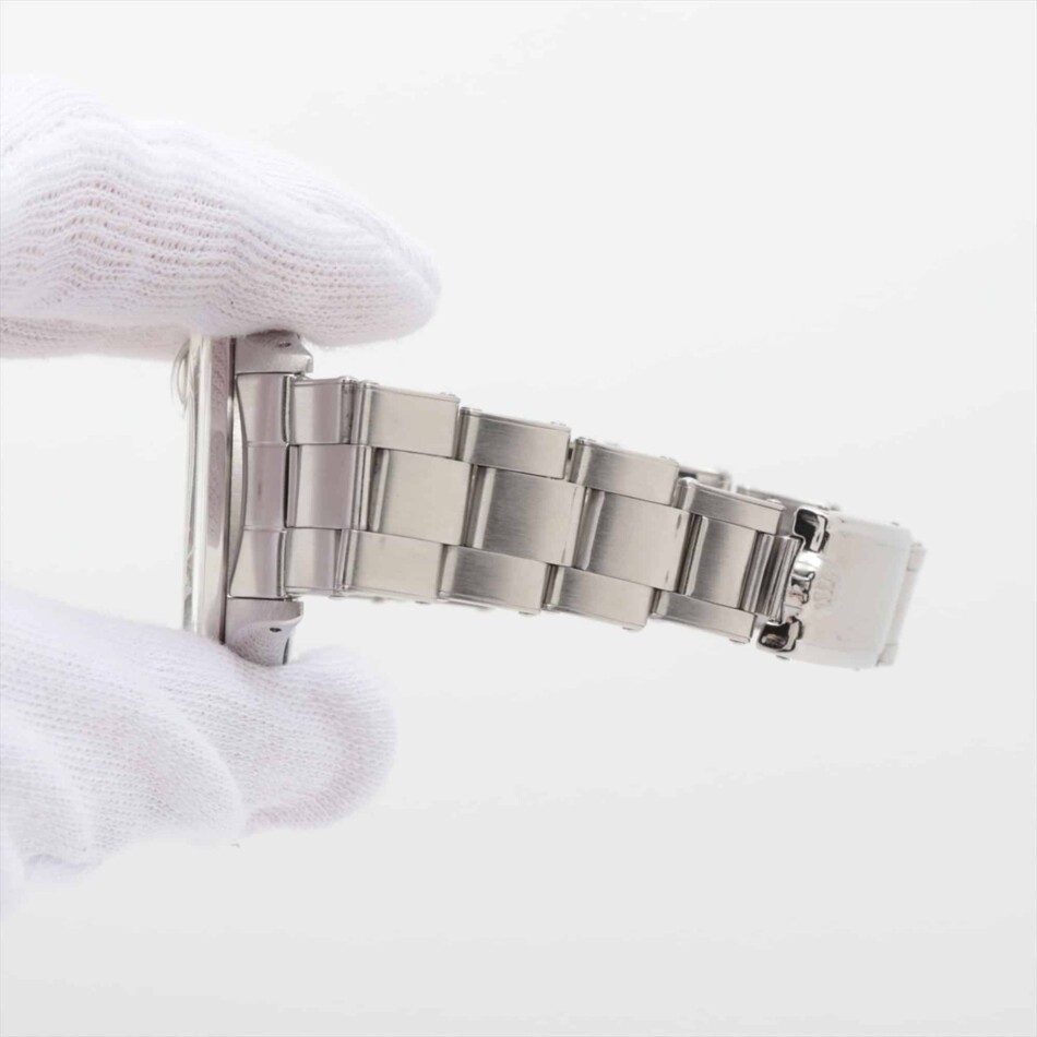Viintage 1963 manual wind Rolex Oyster Date Precision watch.