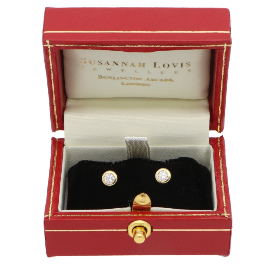 Contemporary Diamond Stud Earrings in Yellow Gold