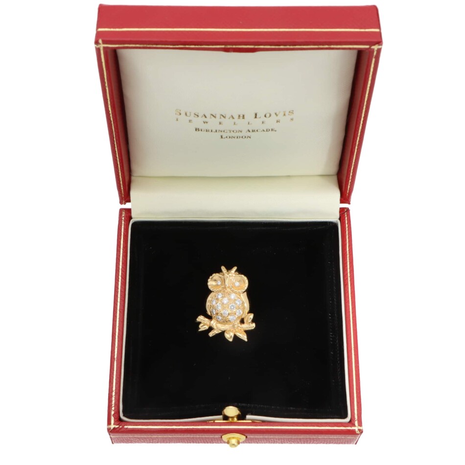 Vintage Tasaki Diamond Owl Brooch in Yellow Gold