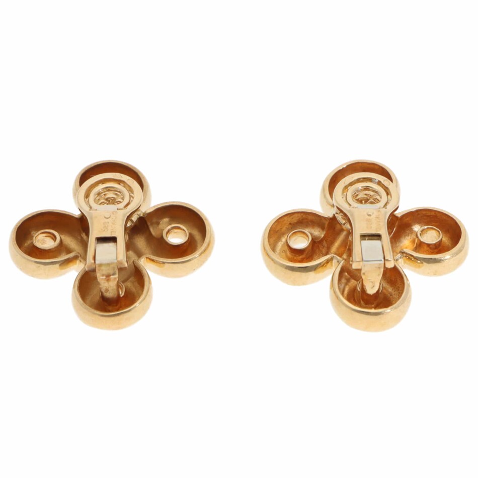 Vintage Chanel Clip Earrings in Yellow Gold