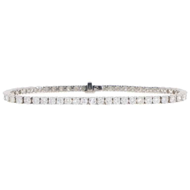 Contemporary 6.82ct Diamond Line Tennis Bracelet in White Gold
