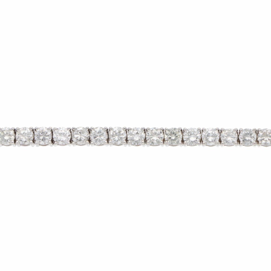 Contemporary 6.82ct Diamond Line Tennis Bracelet in White Gold